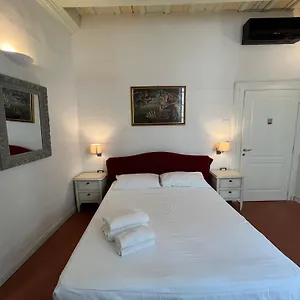 Residenza D'epoca Historia Luxury Boutique Pensión Florencia
