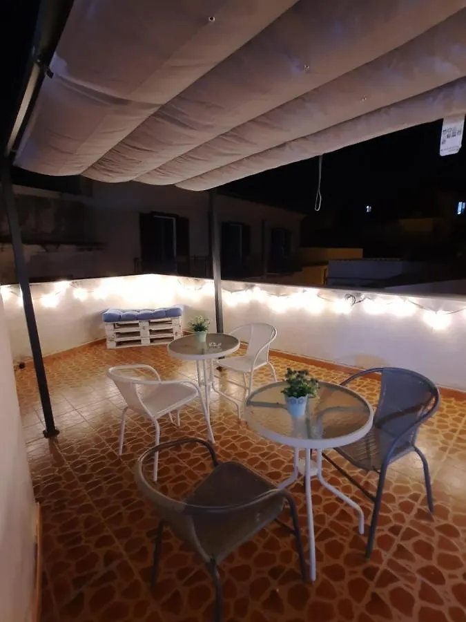 Отель La Terrazza Sul Vicolo Палермо